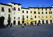Photo die Piazza dell’anfiteatro in Lucca